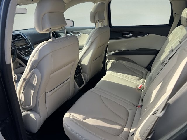 2019 Lincoln Nautilus Select