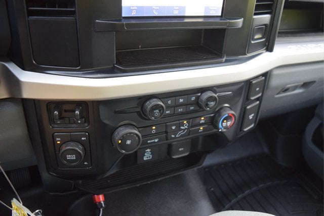 2024 Ford Super Duty F-600 DRW Base