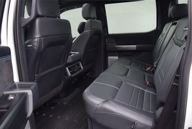 2025 Ford Super Duty F-350 SRW Platinum