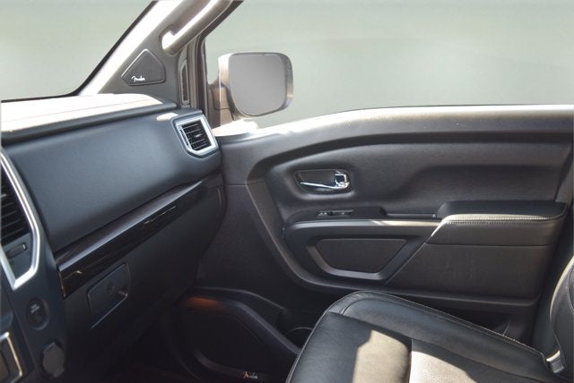 2019 Nissan Titan SL