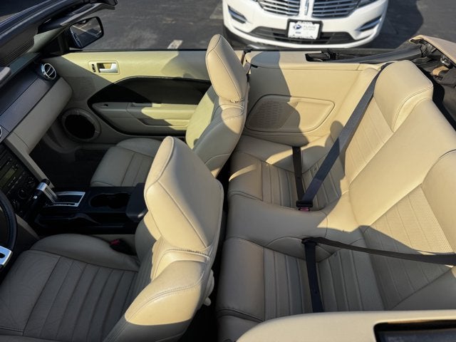 2006 Ford Mustang Base