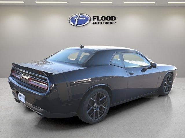 2016 Dodge Challenger 392 Hemi Scat Pack Shaker