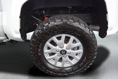 2025 Toyota Tacoma 4WD SR5