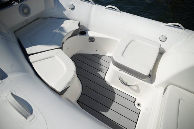 2025 Zodiac YACHTLINE YL490DL DELUXE Base