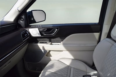 2022 Lincoln Navigator Black Label