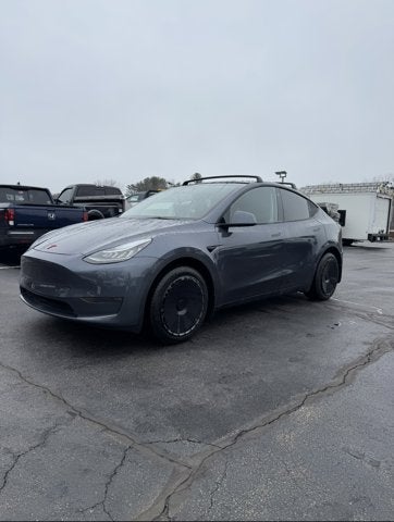 2023 Tesla Model Y Base
