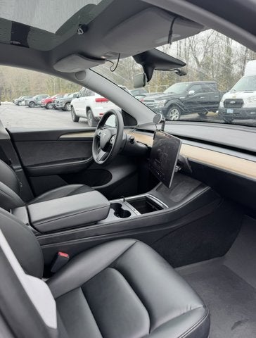 2023 Tesla Model Y Base