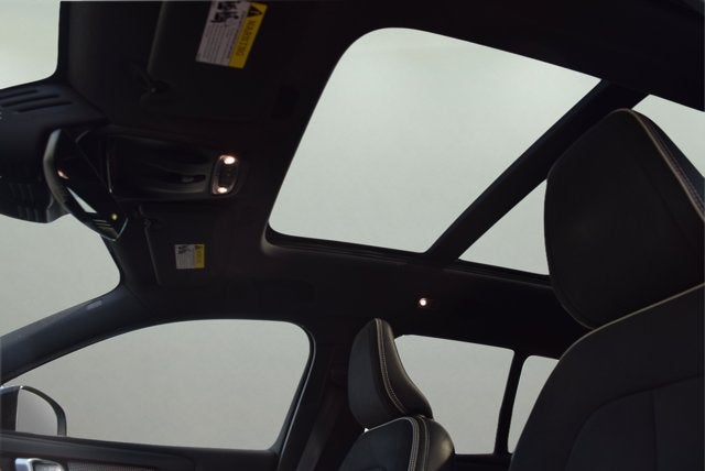 2019 Volvo XC40 R-Design