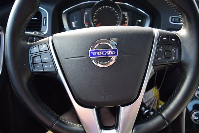 2018 Volvo S60 Cross Country T5