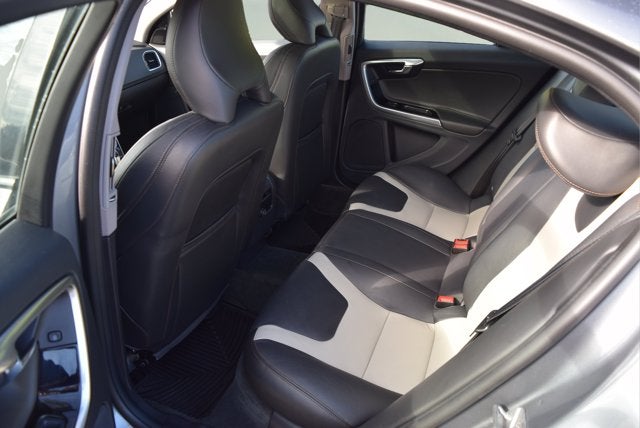 2018 Volvo S60 Cross Country T5