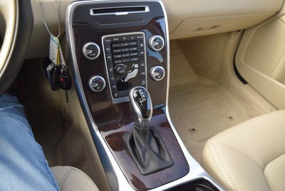 2016 Volvo XC70 T5 Premier