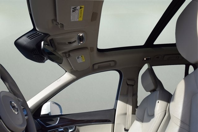 2019 Volvo XC90 Momentum