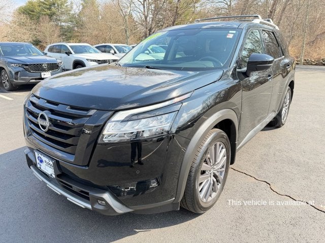 2023 Nissan Pathfinder SL