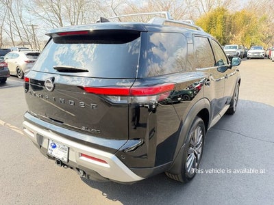 2023 Nissan Pathfinder SL