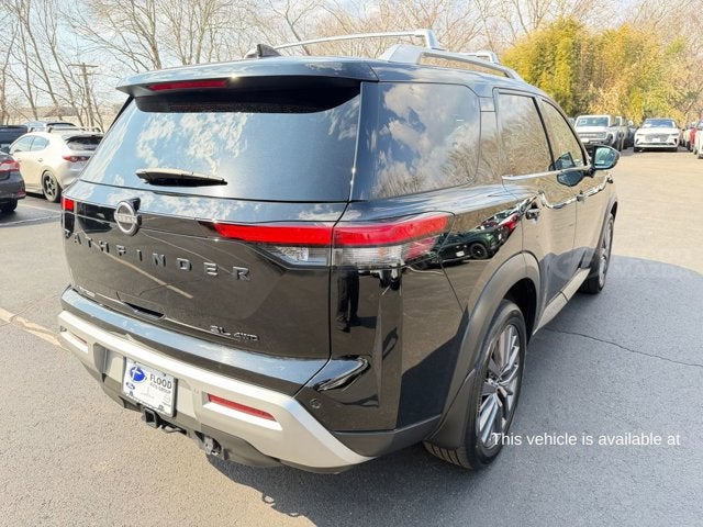 2023 Nissan Pathfinder SL
