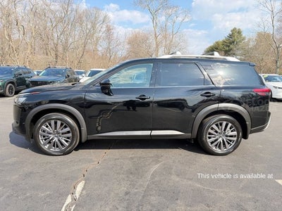 2023 Nissan Pathfinder SL