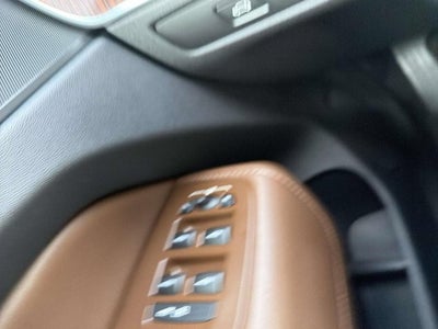 2024 Volvo XC60 Plus Dark Theme